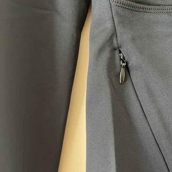 Free People Movement Run The Course Half Zip in Black NWT - Picture 12 of 16